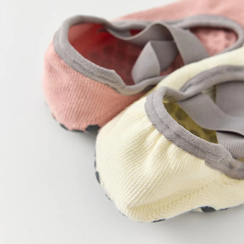 5/10 paires de chaussettes de  - Pilates Is Yoga avis et prix